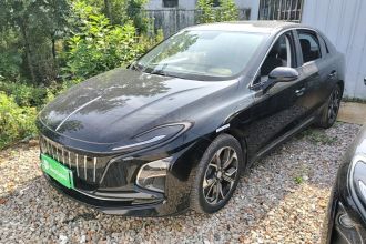 红旗E-QM5 2023款 改款 基础出行版