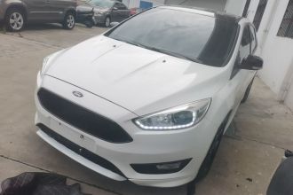 福特 福克斯 2017款 1.5T CTCC 白黑限量版