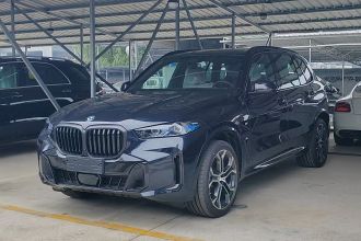宝马X5 2026款 改款 xDrive 40Li M运动曜夜套装