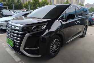 腾势D9 2024款 DM-i 980 四驱尊荣型