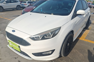 福特 福克斯 2015款 两厢 1.6L 自动风尚型