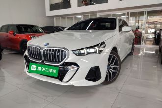 宝马i5 2024款 eDrive 35L M运动套装