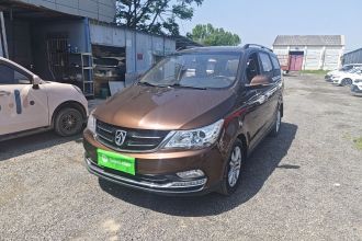 宝骏730 2016款 1.5L 手动豪华型 7座