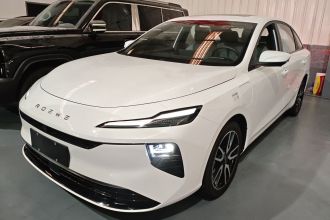 荣威D6 2025款 450km 尊享版