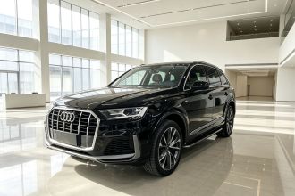 奥迪Q7 2022款 55 TFSI quattro S line运动型