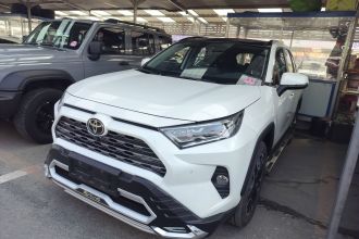 丰田 RAV4荣放 2020款 2.0L CVT两驱尊贵版