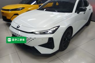 长安UNI-V 2024款 1.5T 尊享型