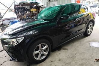 阿尔法·罗密欧 Stelvio斯坦维 2017款 2.0T 200HP 精英版
