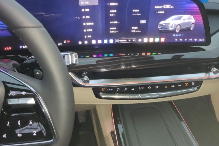 【0.61万公里】二手凯迪拉克XT5 2025款 2.0T 豪华型值多少钱 - 卖车上瓜子,卖给个人价更高