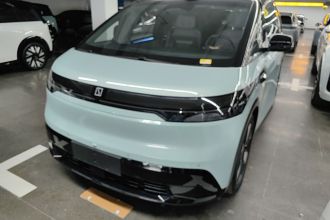 极氪MIX 2025款 智驾版