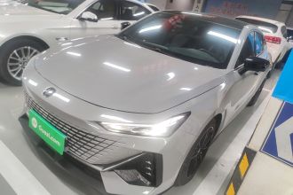 长安UNI-V 2022款 1.5T 智慧领航型