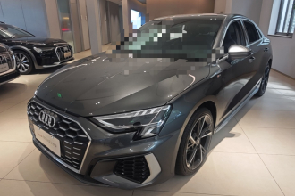 奥迪A3 2024款 A3L Limousine 35 TFSI 豪华运动型