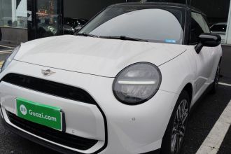 电动MINI COOPER 2024款 456km COOPER E 经典派