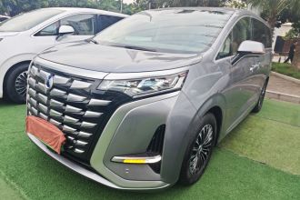 腾势D9 2022款 DM-i 970 四驱尊荣型