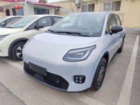 埃安 AION UT 2025款 330星辉版