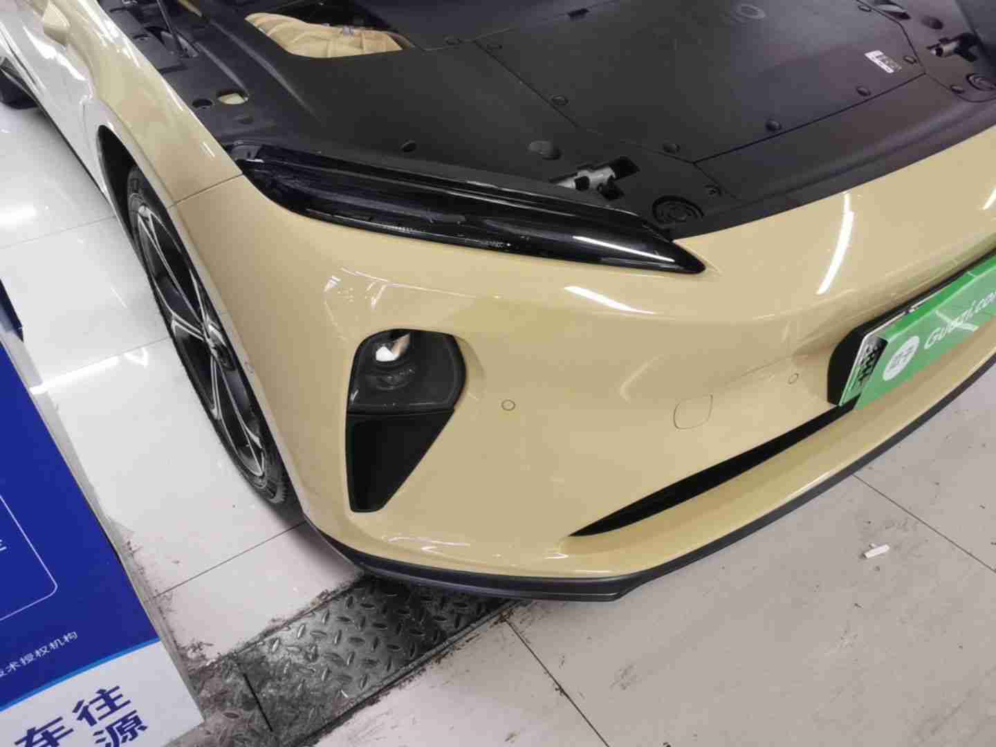 前保险杠安装轻微异常实拍