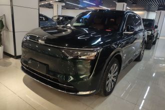 鸿蒙智行 问界M8 2025款 增程 Ultra版 53.4kWh 6座版