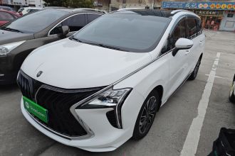 东风风行 风行游艇 2022款 1.5T DCT追风版