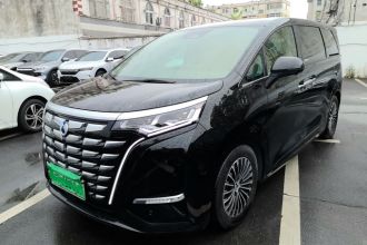 腾势D9 2022款 DM-i 970 四驱旗舰型