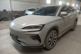比亚迪 宋PLUS新能源 2024款 荣耀版 EV 520km 豪华型