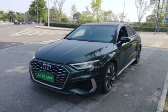 奥迪A3 2023款 改款 A3L Limousine 35 TFSI 时尚运动型