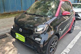 smart fortwo 2019款 0.9T 66千瓦硬顶风擎版 国VI