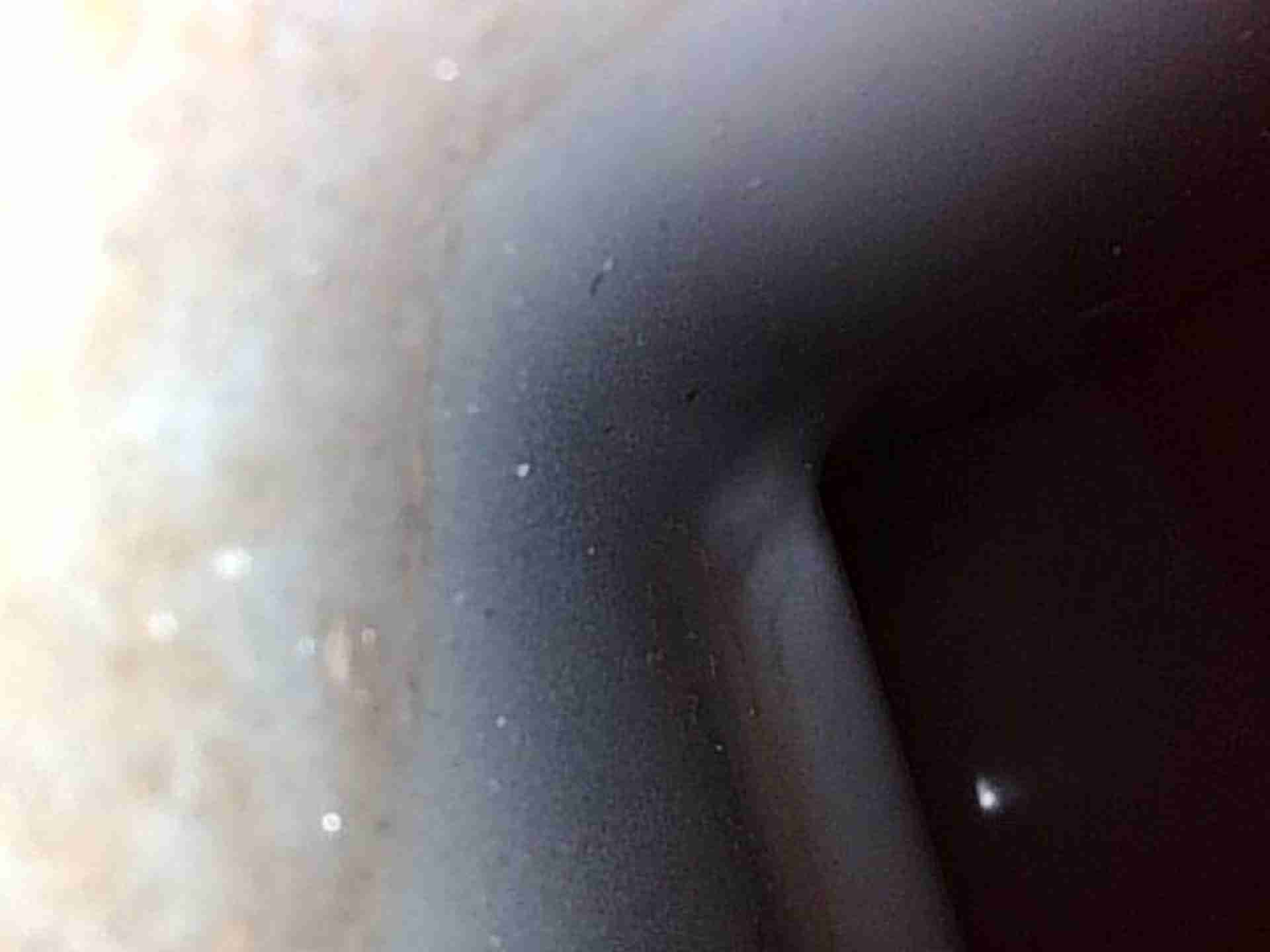 左侧门槛梁内侧浸水痕迹实拍