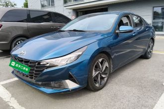 现代 伊兰特 2022款 1.5L CVT LUX尊贵版