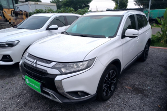 三菱 欧蓝德 2019款 2.0L 两驱畅享版 5座 国VI
