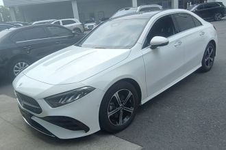 奔驰A级 2025款 A 200 L 时尚型