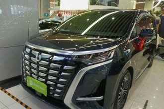 腾势D9 2022款 DM-i 970 四驱尊荣型