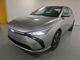 吉利几何G6 2024款 500KM 旗舰型