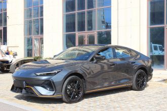 长安UNI-V 2026款 1.5T 蓝鲸超擎混动 智悦型