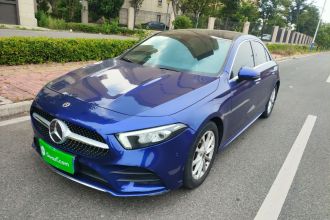 奔驰A级 2021款 A 200 L 运动轿车时尚型