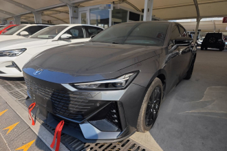 长安UNI-V 2022款 1.5T 尊贵型