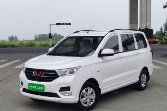 五菱汽车 五菱宏光 2021款 改款 1.5L S标准型 液压助力LAR
