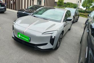 红旗EH7 2025款 640 四驱 智选版