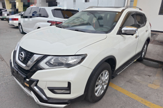 日产 奇骏 2020款 2.0L XL ITS 3rows CVT 2WD智联七座舒适版