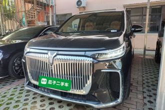 岚图汽车 岚图梦想家 2025款 PHEV 四驱旗舰鲲鹏版