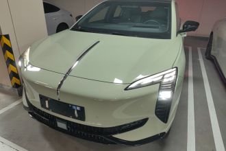 红旗EH7 2025款 690 智选版
