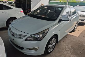 现代 瑞纳 2014款 1.4L 手动顶级型TOP