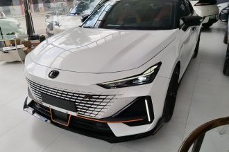 长安UNI-V 2023款 1.5T 运动版