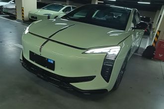 红旗EH7 2025款 690 智选版