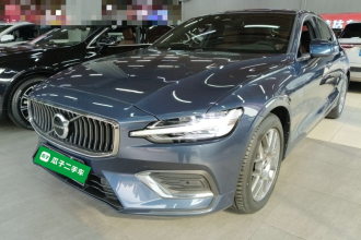 沃尔沃S60 2023款 B4 智逸豪华版