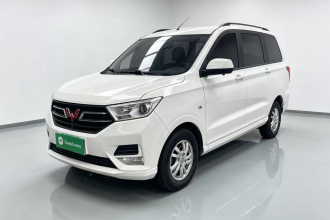 五菱汽车 五菱宏光 2021款 改款 1.5L S舒适型 液压助力LAR