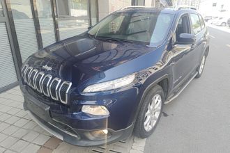 Jeep 自由光 2017款 2.0L 优越版
