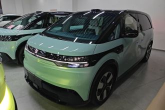 极氪MIX 2025款 智驾版