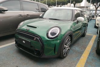 MINI 2023款 改款 2.0T COOPER S 艺术家 五门版