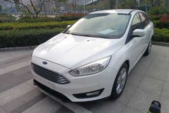 福特 福克斯 2015款 三厢 1.6L 自动舒适型