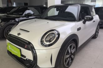 MINI 2023款 改款 2.0T COOPER S 艺术家